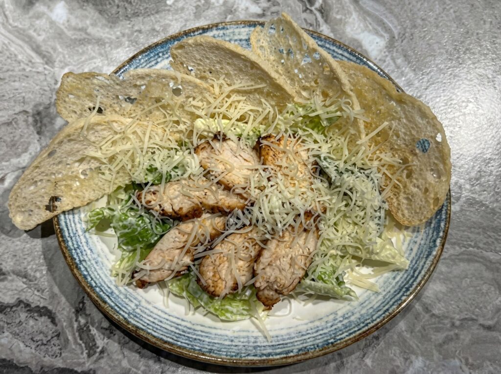 Цезарь с курицей